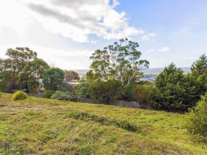42 Floreat Crescent, Trevallyn TAS 7250