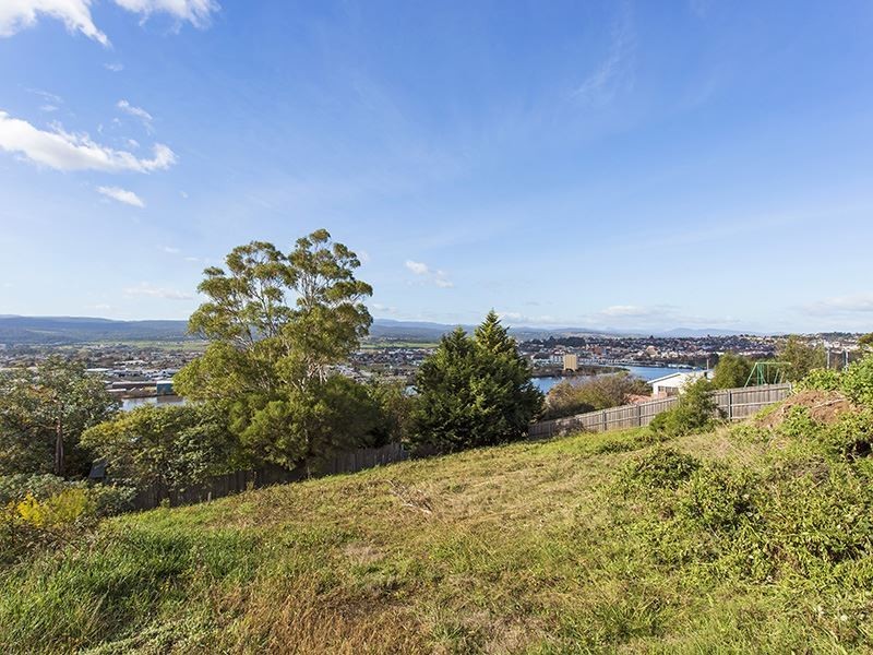 42 Floreat Crescent, Trevallyn TAS 7250