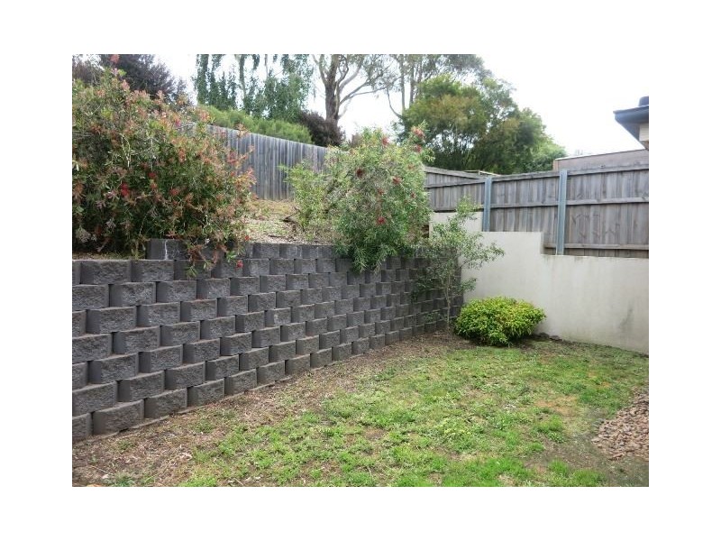 2/11 Chevron Place, Riverside TAS 7250