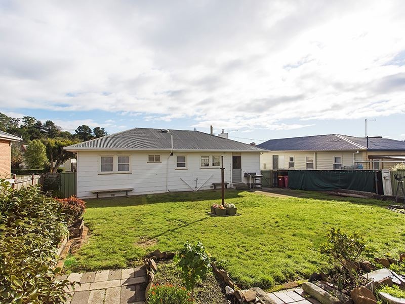11 Shirley Place, Kings Meadows TAS 7249