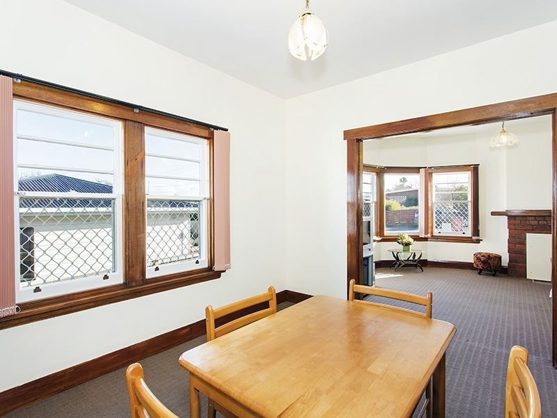 20 Walkers Avenue, Newnham TAS 7248
