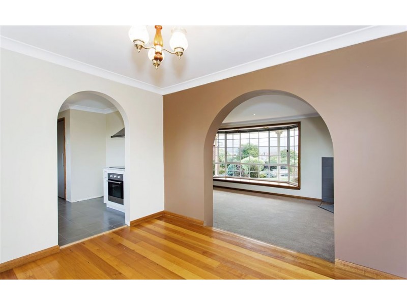 8 Bonnard Court, Newnham TAS 7248