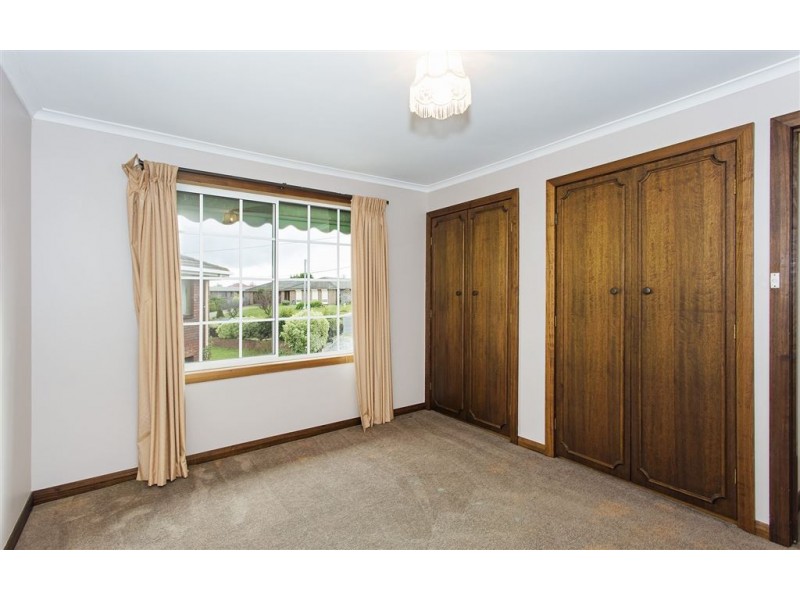 8 Bonnard Court, Newnham TAS 7248