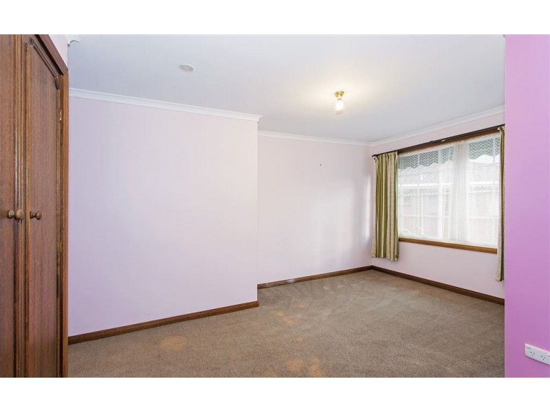 8 Bonnard Court, Newnham TAS 7248