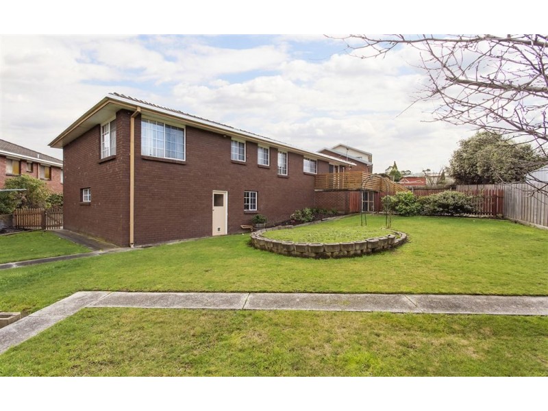 8 Bonnard Court, Newnham TAS 7248