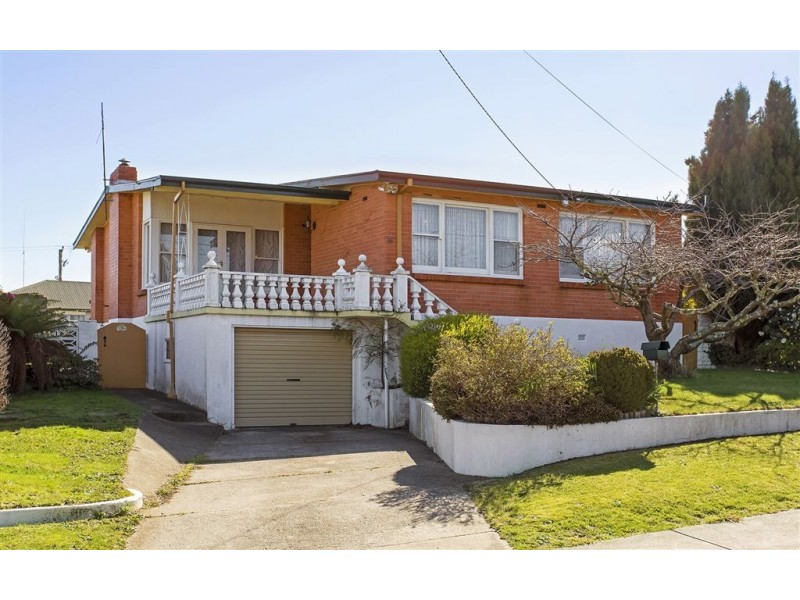 14 Ronneby Road, Newnham TAS 7248