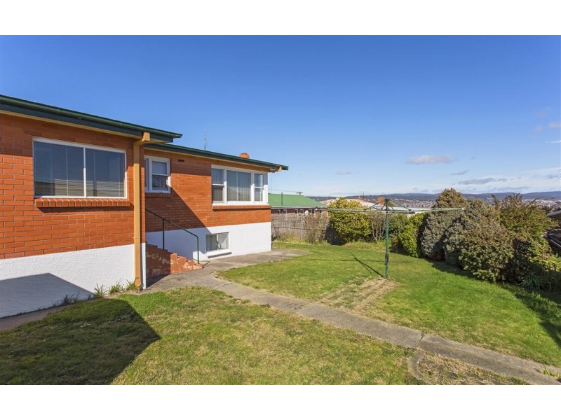 14 Ronneby Road, Newnham TAS 7248
