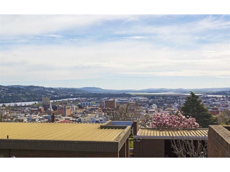 2/6 Tarleton Place, Launceston TAS 7250