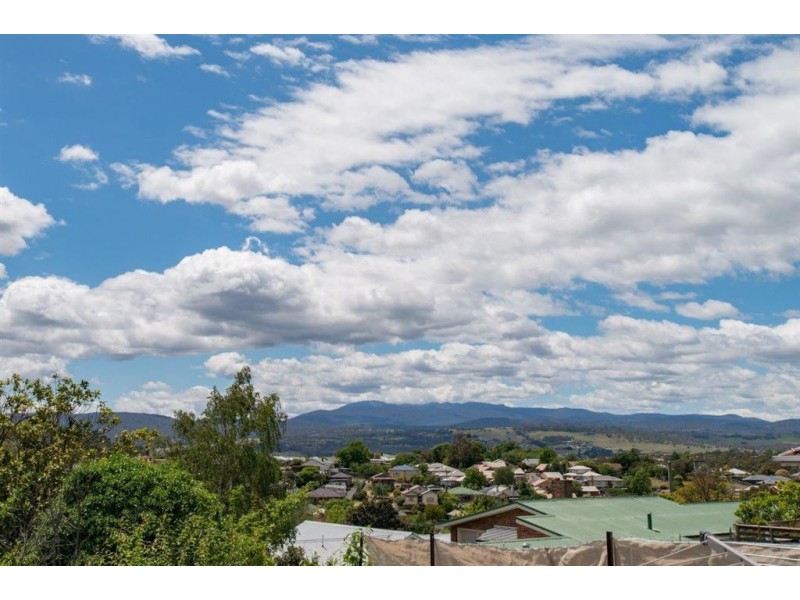 9a Weedon Avenue, South Launceston TAS 7249