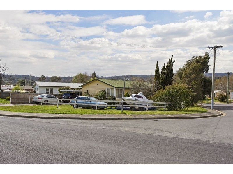 1 Tonga Place, Ravenswood TAS 7250
