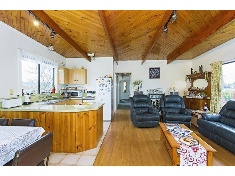 10 Clare Street, Mowbray TAS 7248