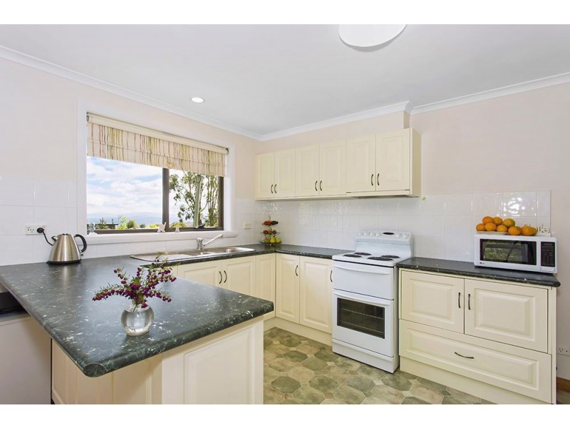8 Penny Lane, West Launceston TAS 7250