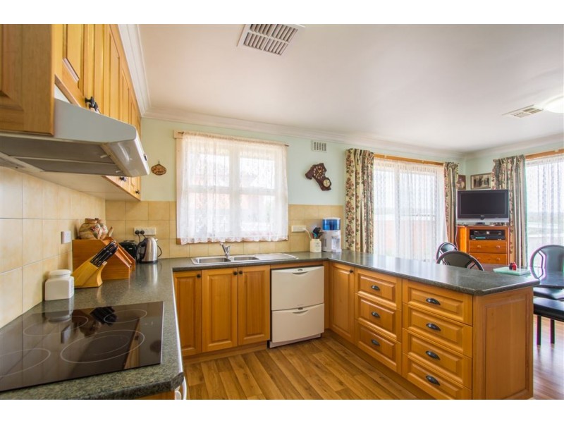 10 Parua Road, Newnham TAS 7248
