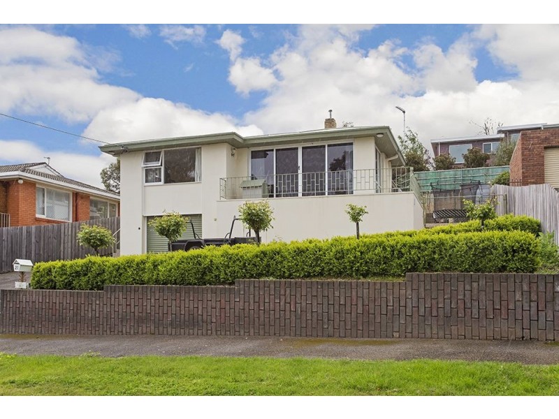 21 Floreat Crescent, Trevallyn TAS 7250
