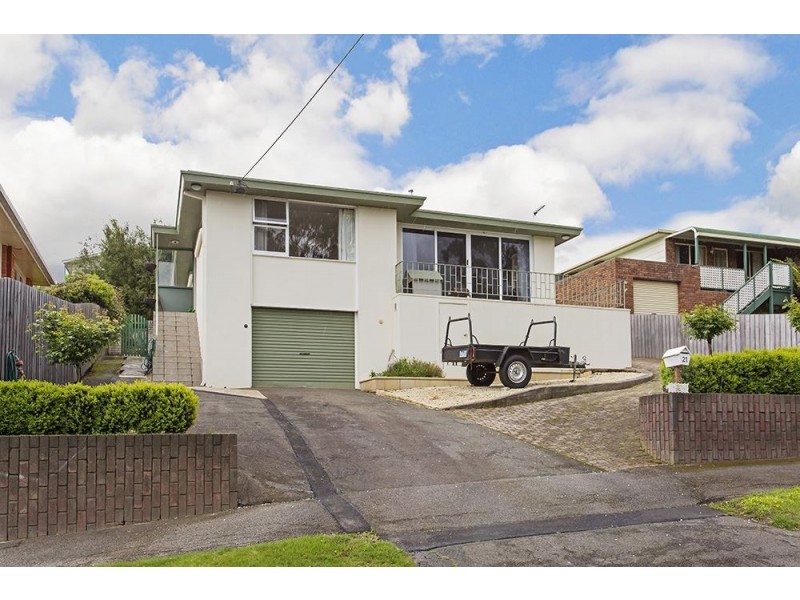 21 Floreat Crescent, Trevallyn TAS 7250