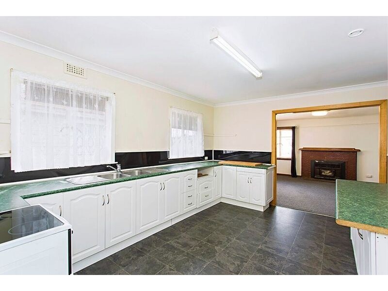 8 Lawson Street, Mayfield TAS 7248