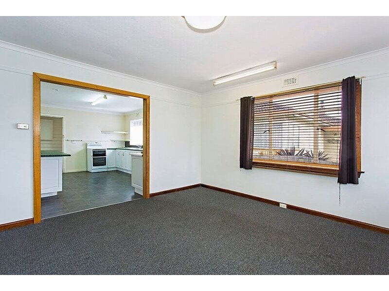 8 Lawson Street, Mayfield TAS 7248