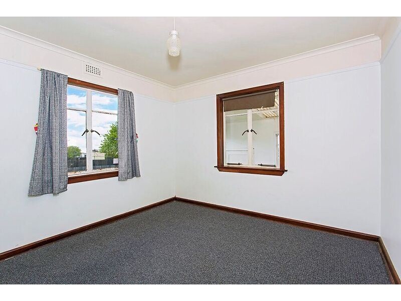 8 Lawson Street, Mayfield TAS 7248