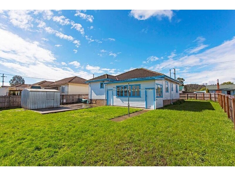 8 Lawson Street, Mayfield TAS 7248