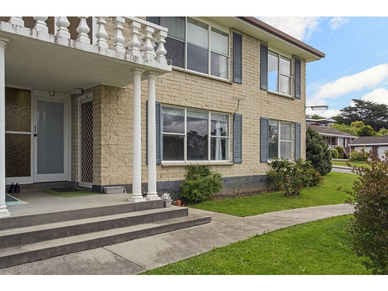 2/51 McKellar Rd, Newstead TAS 7250