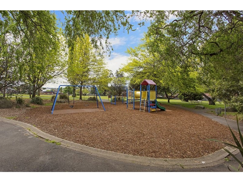 2/51 McKellar Rd, Newstead TAS 7250