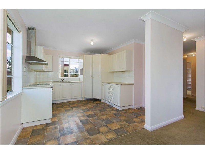 9 Torrens Street, Mayfield TAS 7248