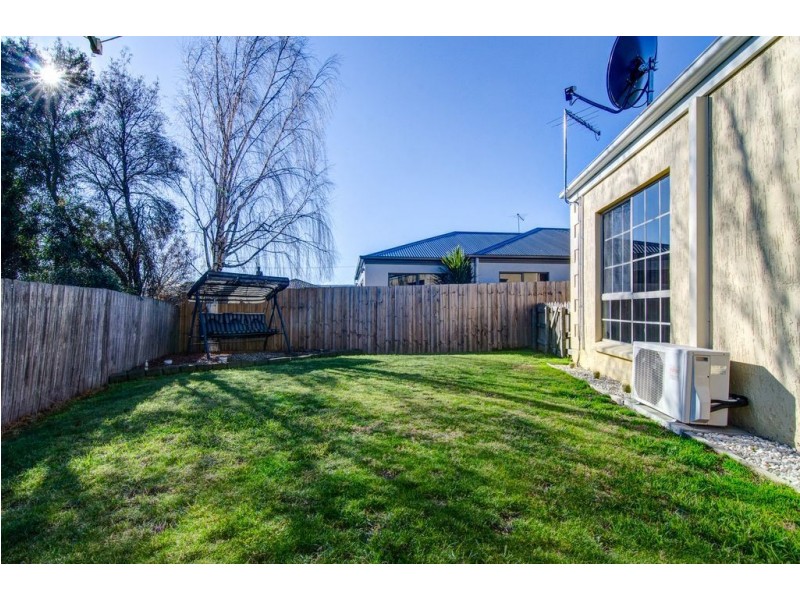 2/7 Pine Ave, Newstead TAS 7250