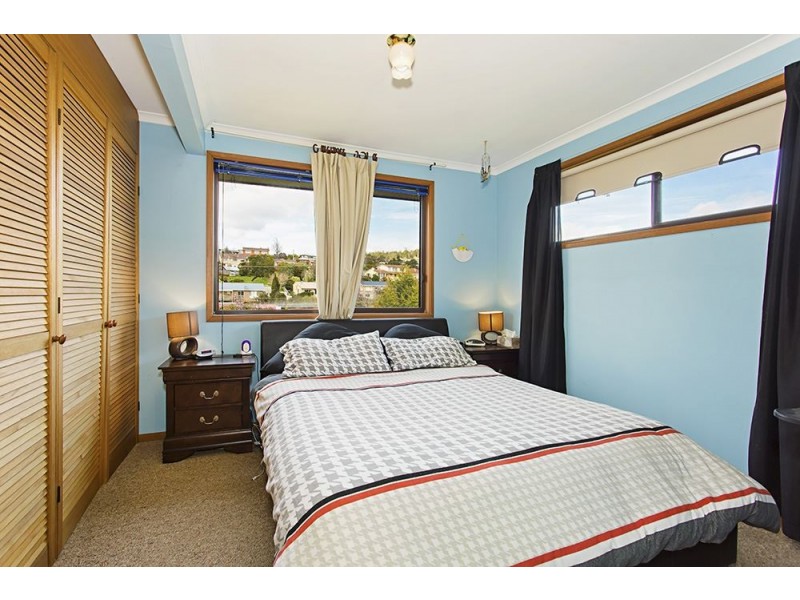 1 Harpers Court, Trevallyn TAS 7250