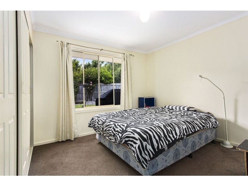 15 Bartlett Grove, Newnham TAS 7248