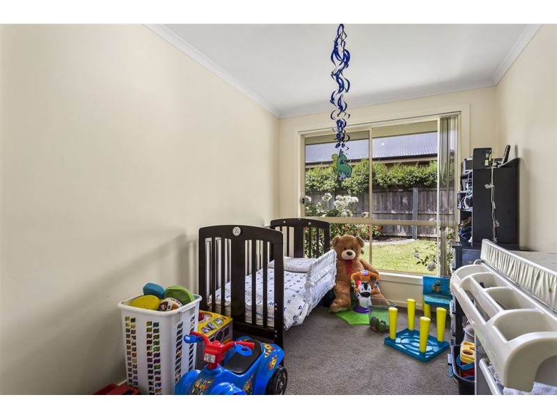 15 Bartlett Grove, Newnham TAS 7248