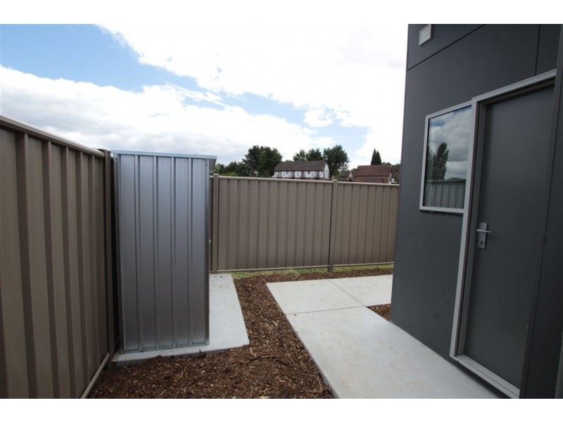 8/23 Hortus Place, Newnham TAS 7248