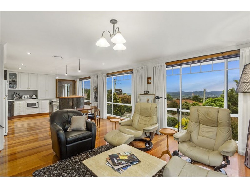 4 New World Avenue, Trevallyn TAS 7250