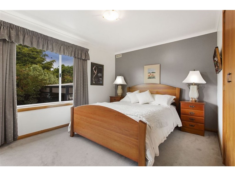 4 New World Avenue, Trevallyn TAS 7250