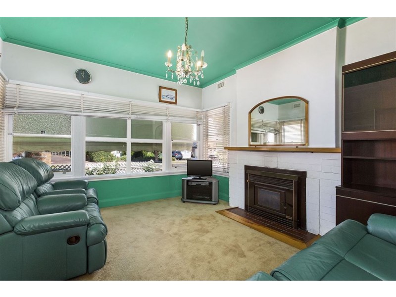 2 Rowan Avenue, Newstead TAS 7250