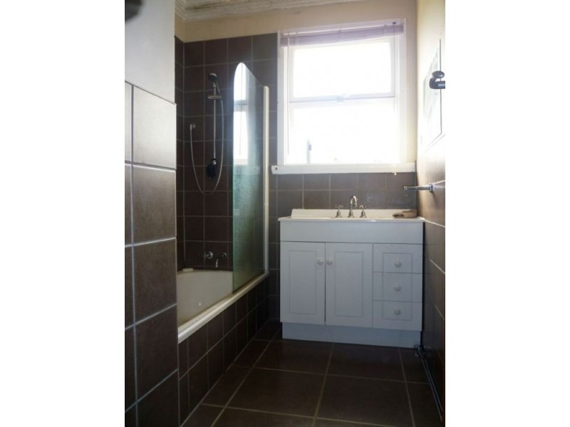 4 Julie Crescent, Newnham TAS 7248