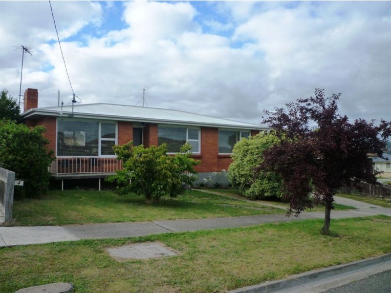 4 Julie Crescent, Newnham TAS 7248