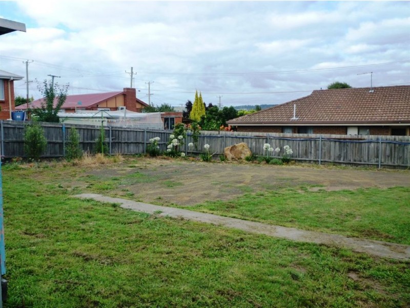 4 Julie Crescent, Newnham TAS 7248