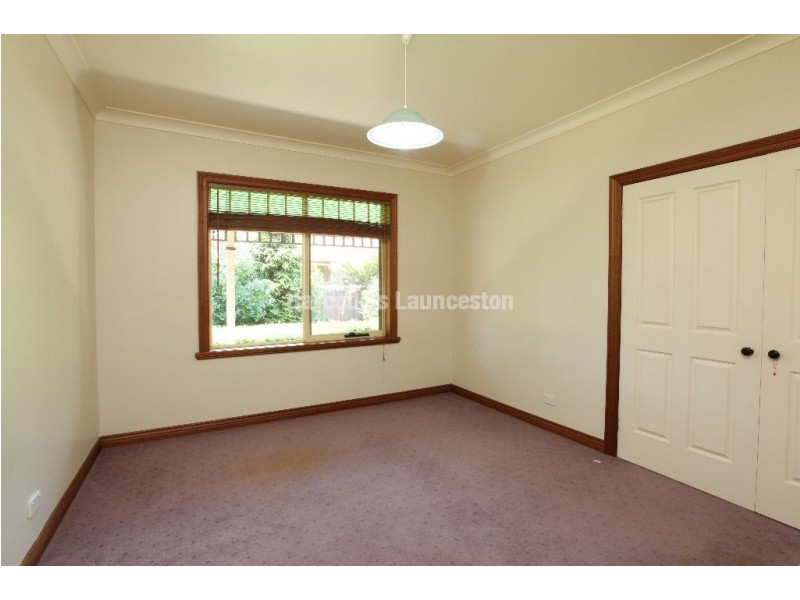 4 Poplar Parade, Youngtown TAS 7249