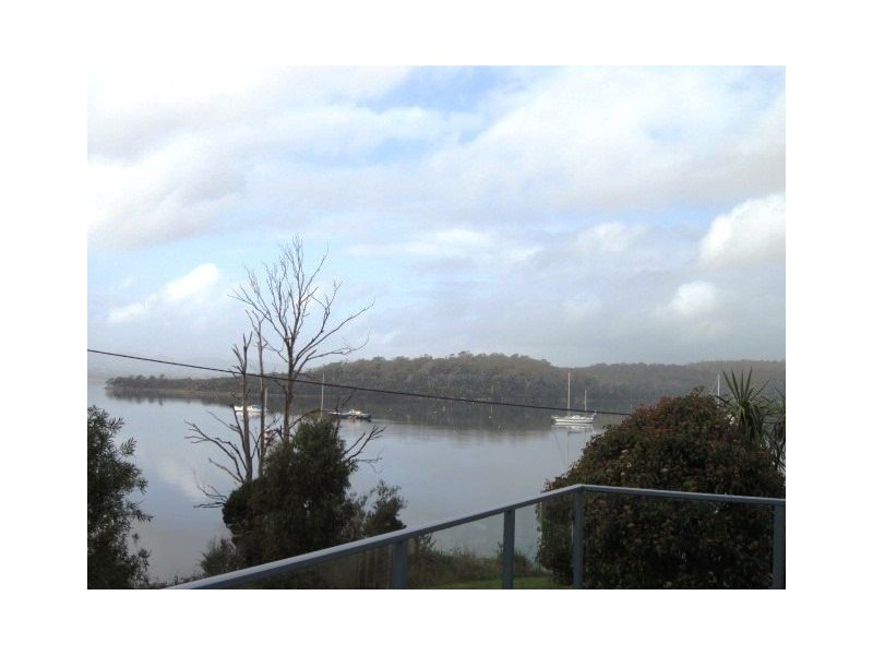68 Flinders Street, Beauty Point TAS 7270