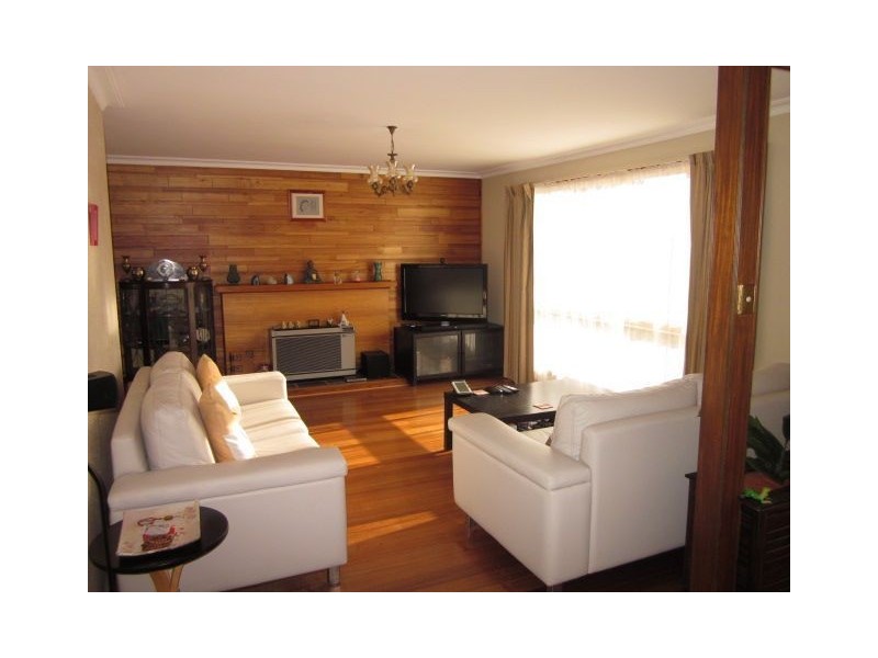 8 Peters Avenue, Summerhill TAS 7250