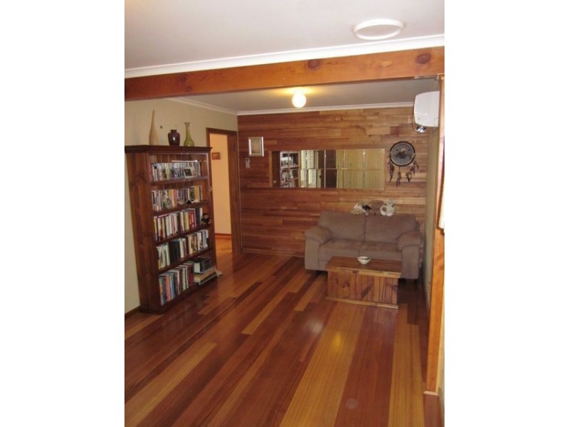8 Peters Avenue, Summerhill TAS 7250