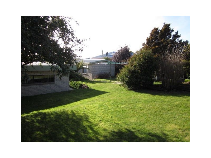 8 Peters Avenue, Summerhill TAS 7250