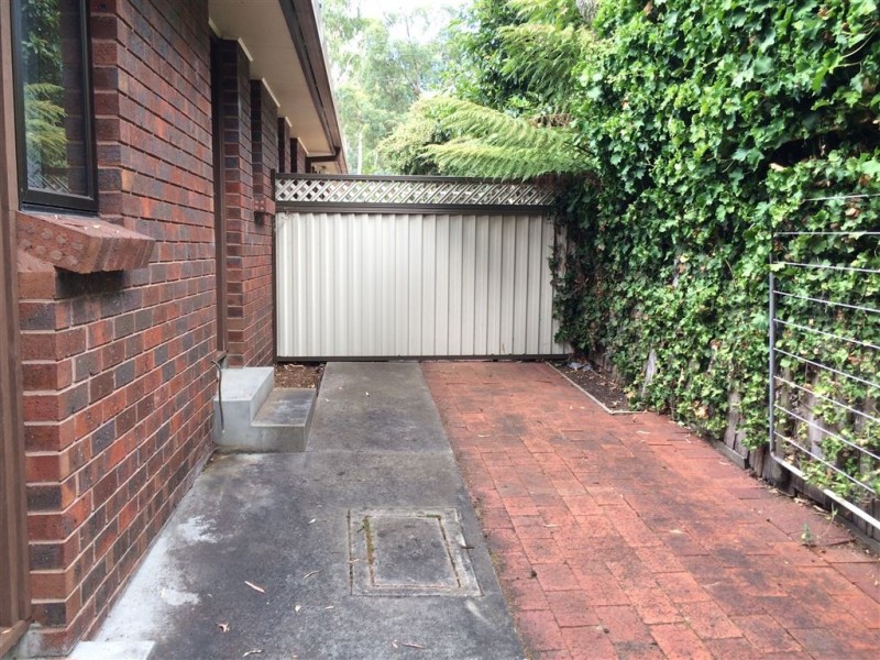 2/105 Opossum Road, Norwood TAS 7250