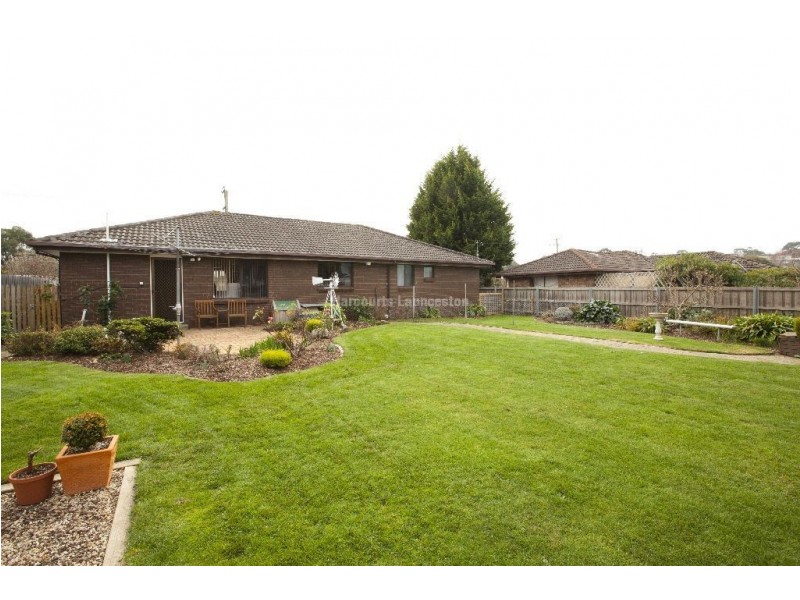 11 Mount Stuart Drive, Newnham TAS 7248