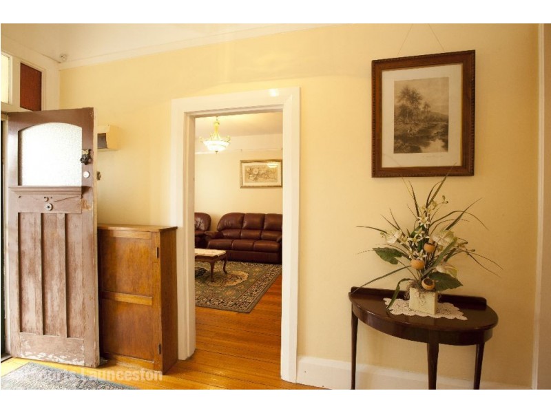 17 Henty Street, Invermay TAS 7248