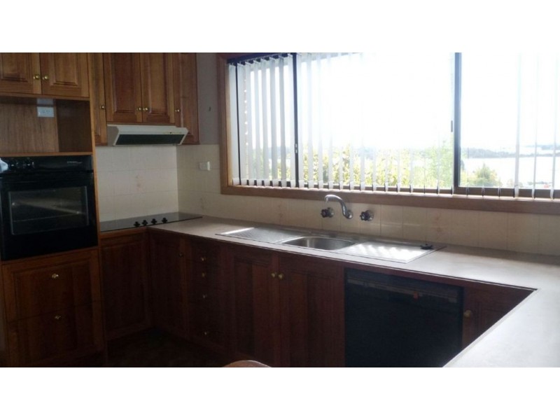 142 Oxford Street, Beauty Point TAS 7270