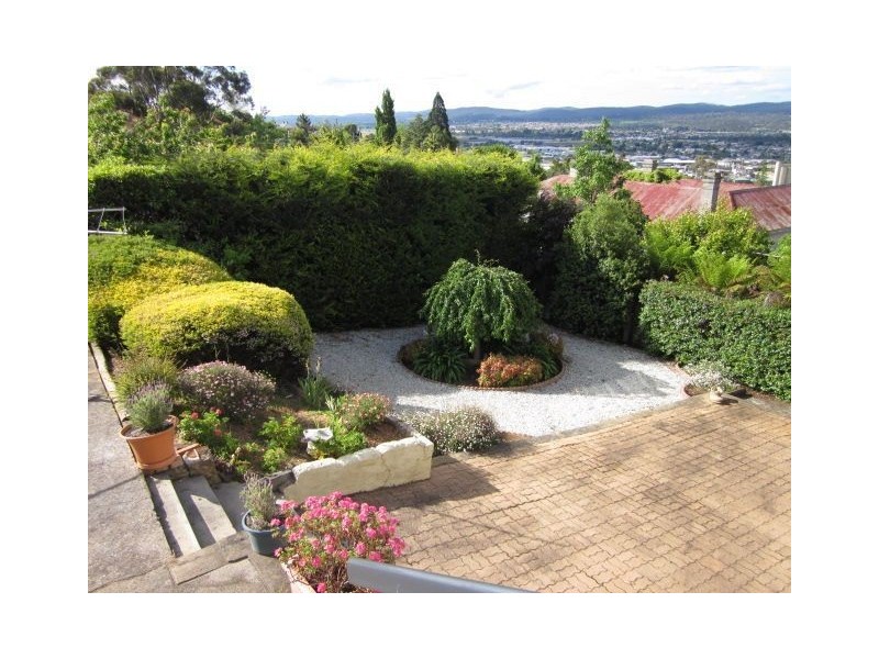 2A Delamere Crescent, Trevallyn TAS 7250