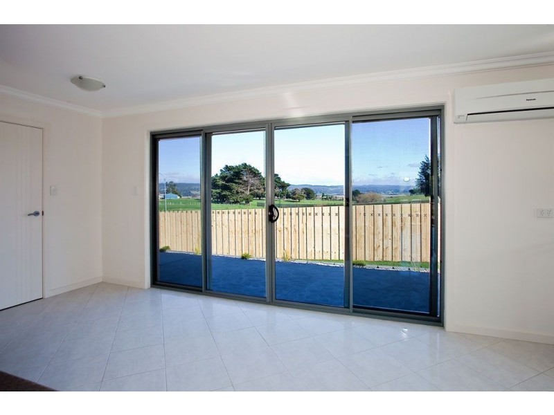 1/5 Eastfield Drive, Newnham TAS 7248