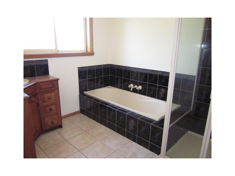 3 Kate Place, Summerhill TAS 7250