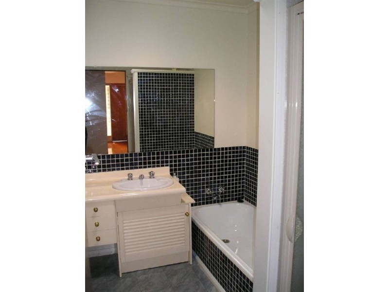 15 Arnold Street, Newnham TAS 7248